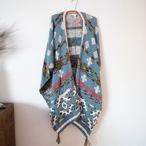 Sundance Aztec Boho Print Wrap Poncho Knit Wrap M/L